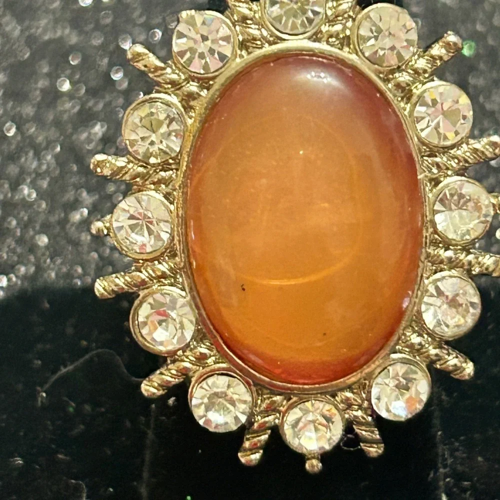 P2 2 Elegant Gold and Orange and Vintage Women's rings lot Stretch bands